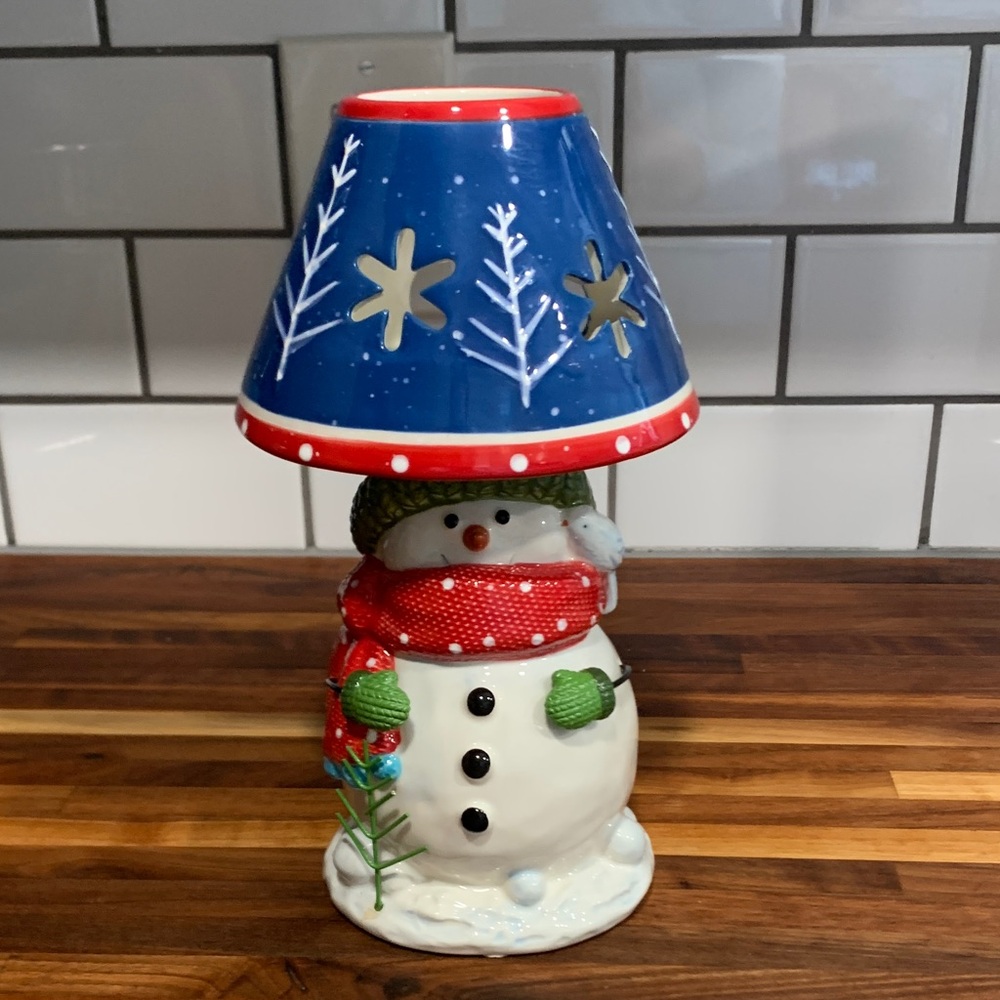 Kohl's Snowman Lamp with Blue and Red Accents